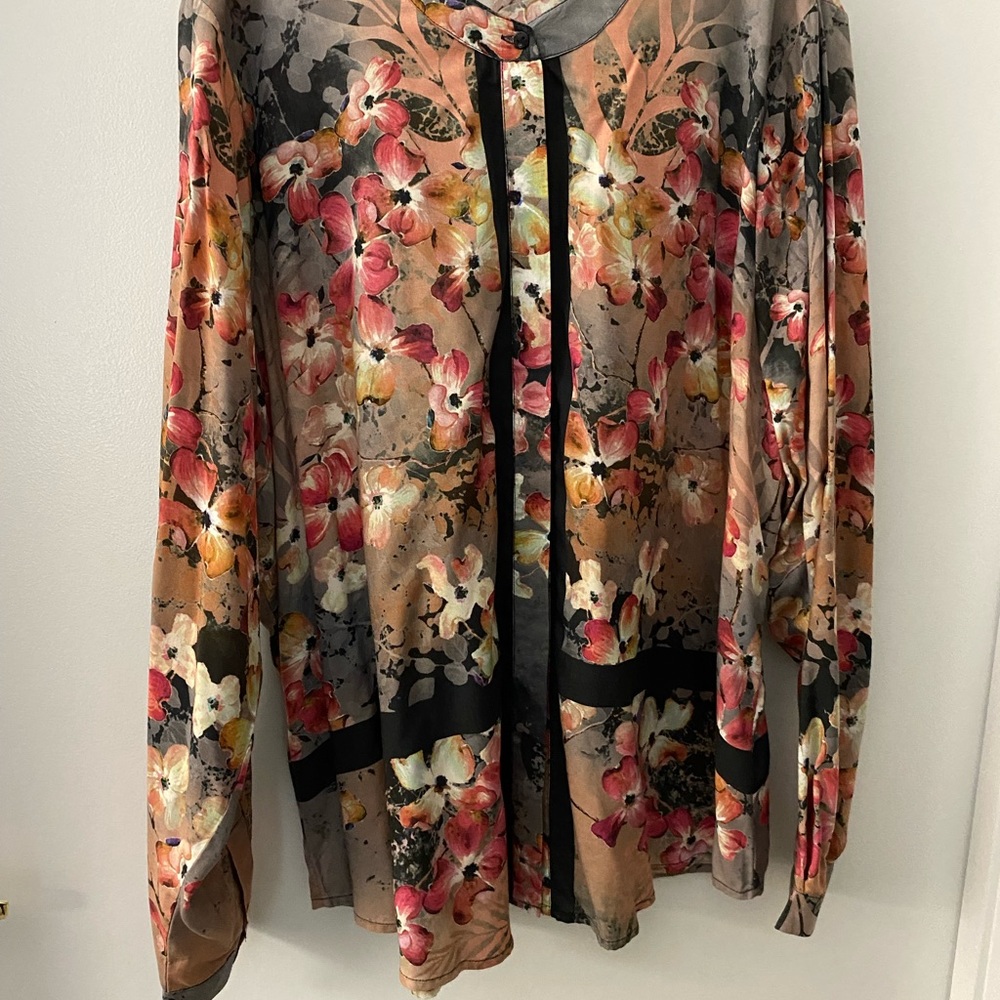 QVC Tolani Collection. Gorgeous button up top with details.